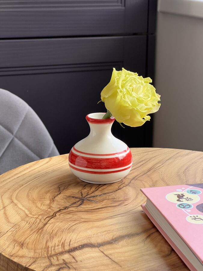 Вазочка диффузор красный пояс