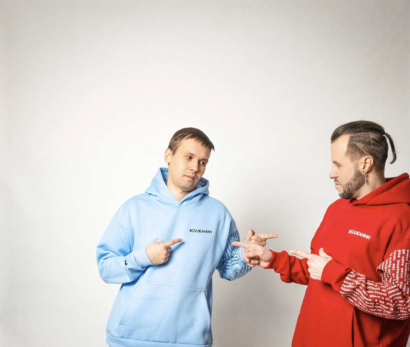 Худи Волжанин (универсальный овер, красный)