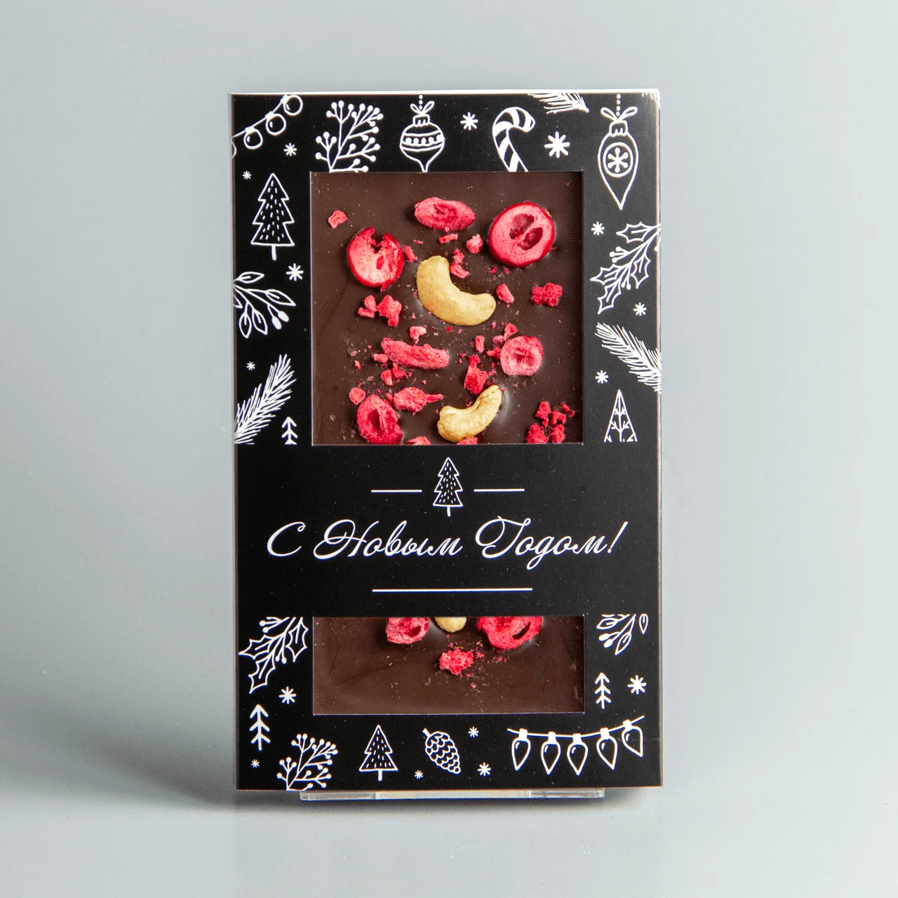 Тёмный шоколад с клюквой, малиной и жаренным кешью НГ26