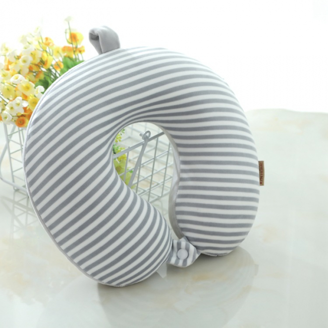 Подушка для путешествий Полосочки (серая)