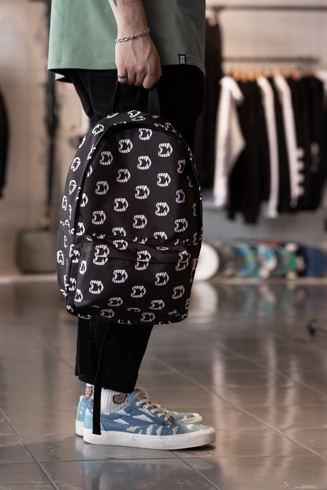 Рюкзак Oldy принт (черный, челюсти)