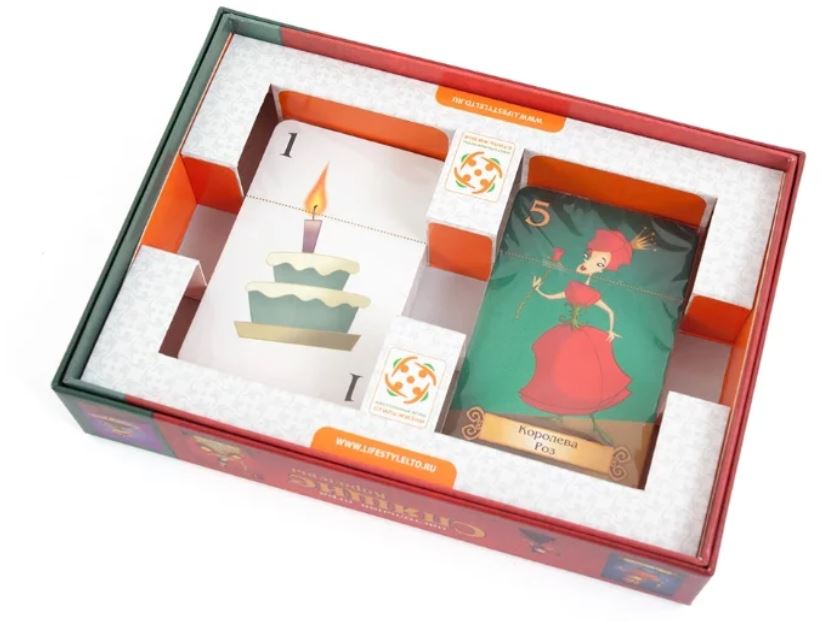 Настольная игра Спящие Королевы (картон)