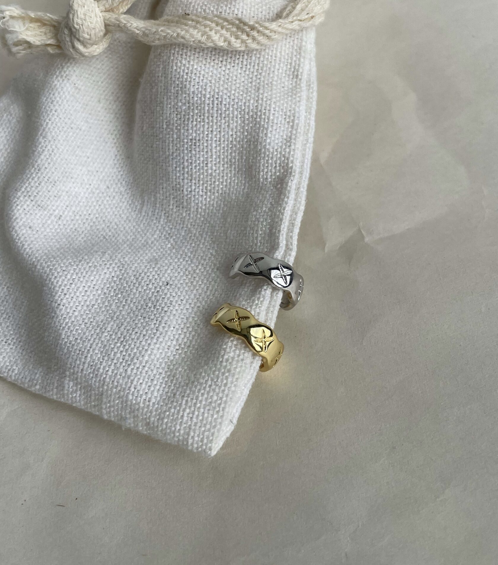 Кафф Minimal С крестиками (серебро)