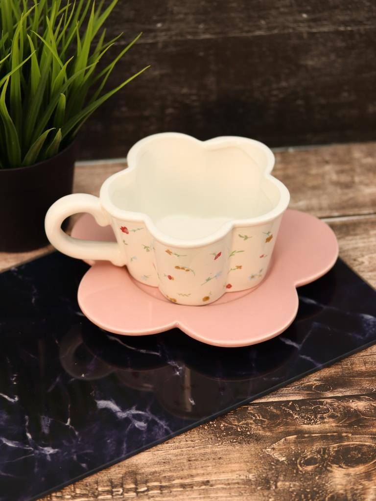 Кружка керамическая с блюдцем Cozy dishes (white)