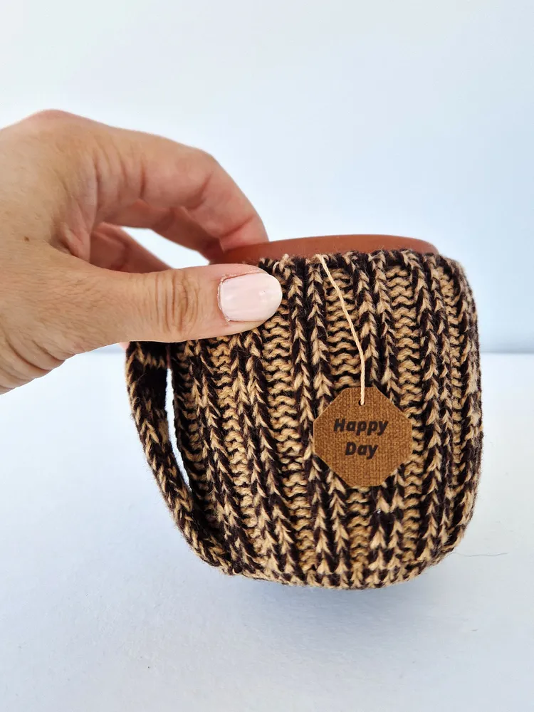 Вязаная кружка с ручкой Гляссе