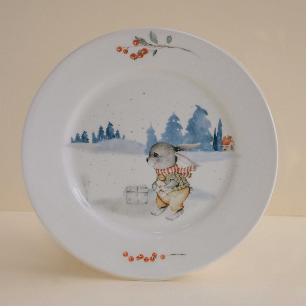 Тарелка Зайка с подарком, 23 см.