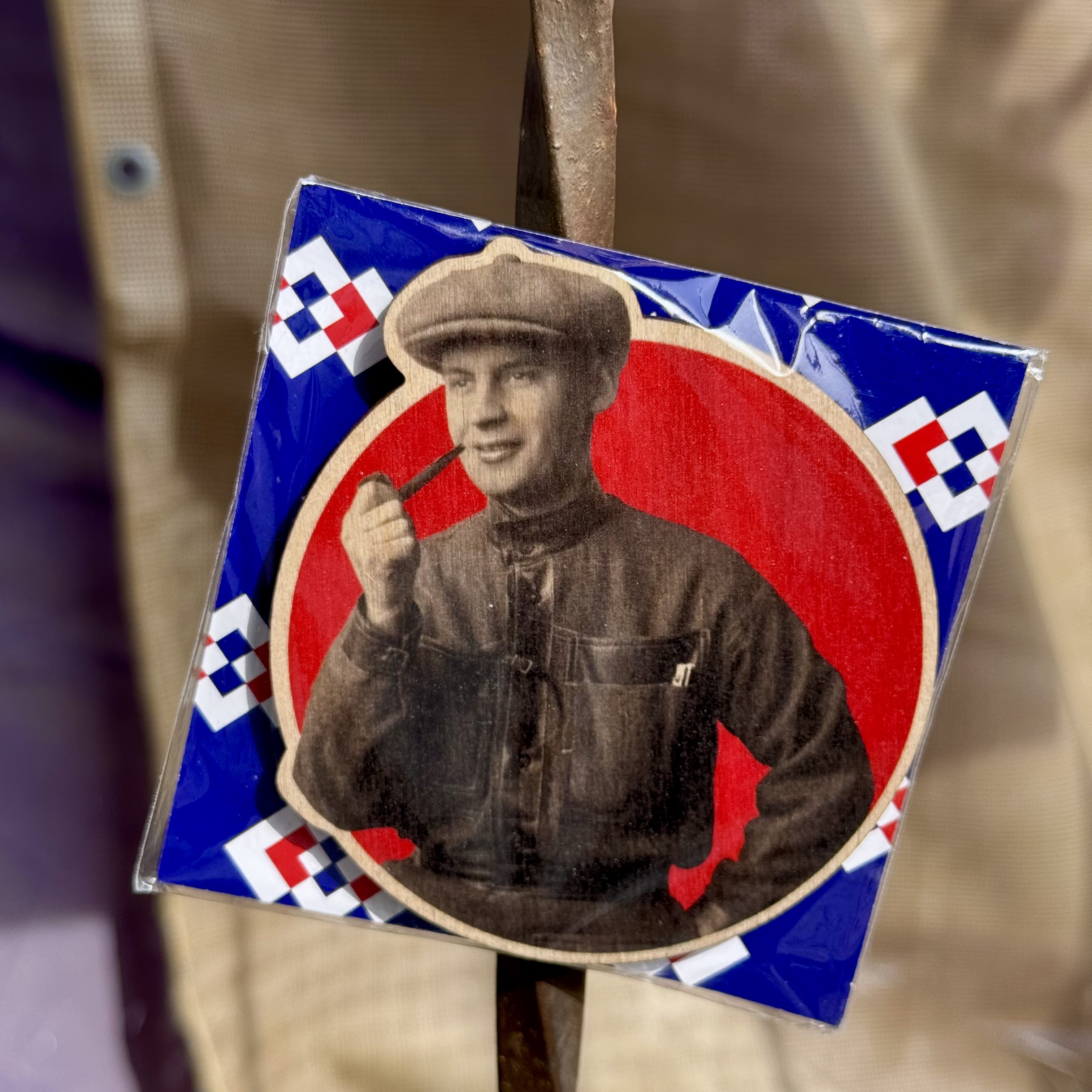 Магнит Родченко с трубкой