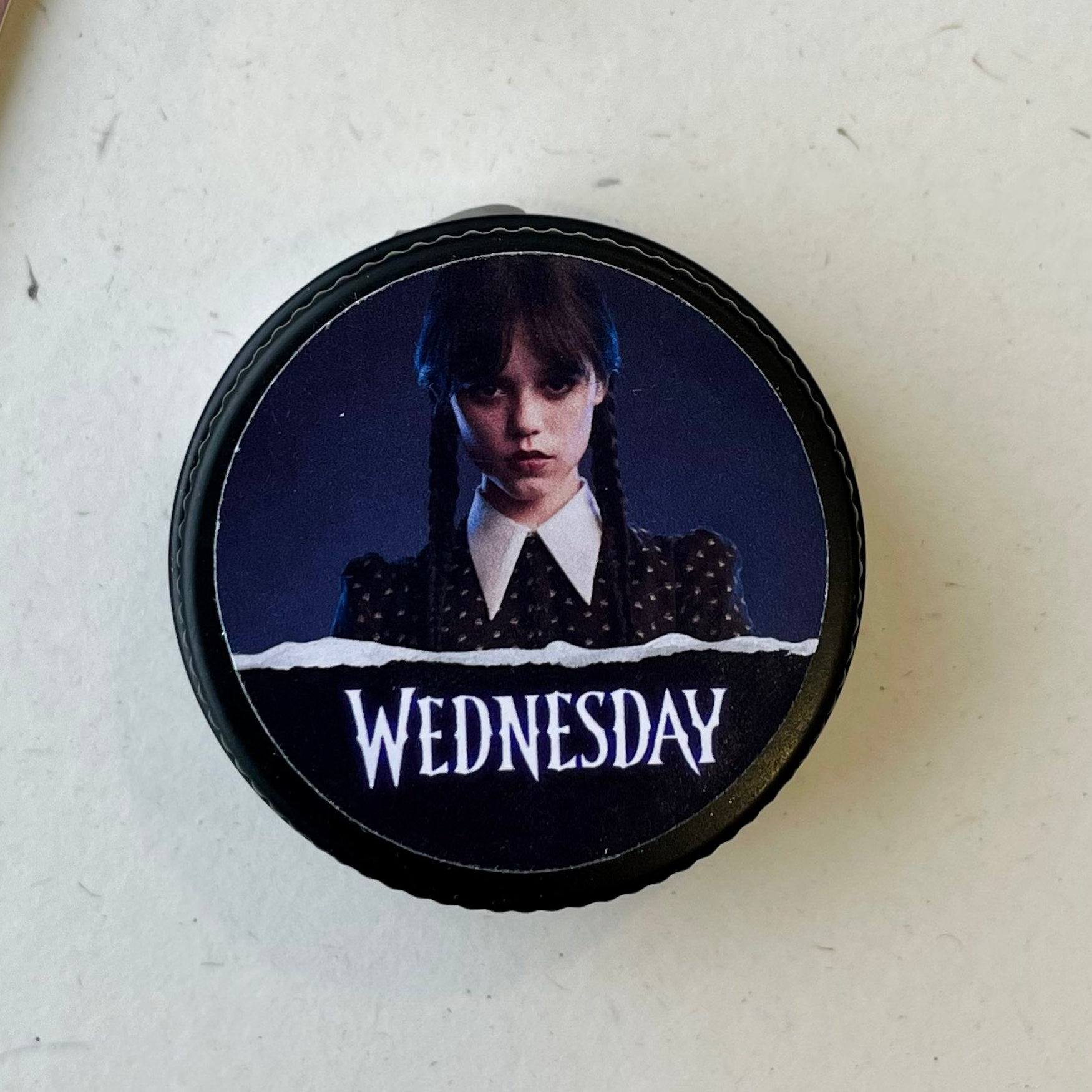 Твердые духи Уэнсдей