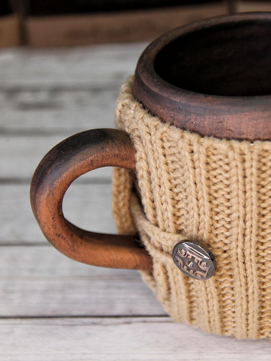 Вязаная кружка с ручкой Капучино