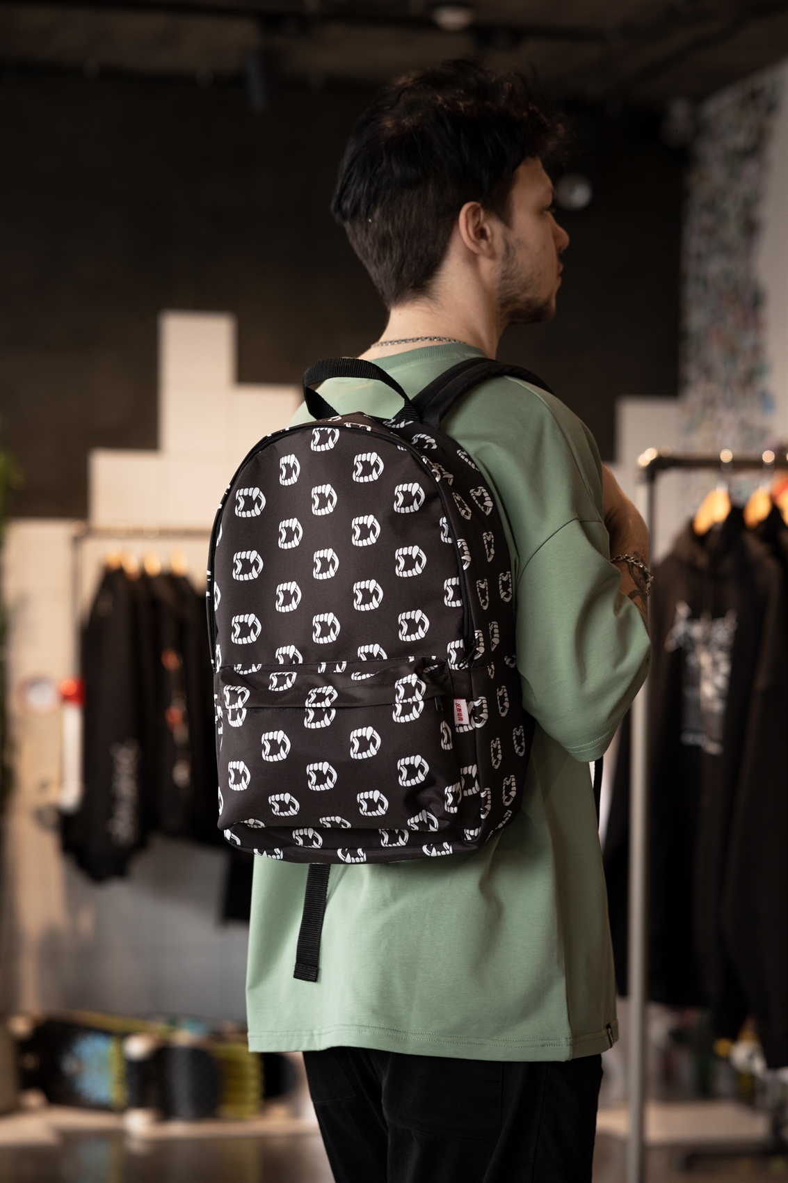 Рюкзак Oldy принт (черный, челюсти)