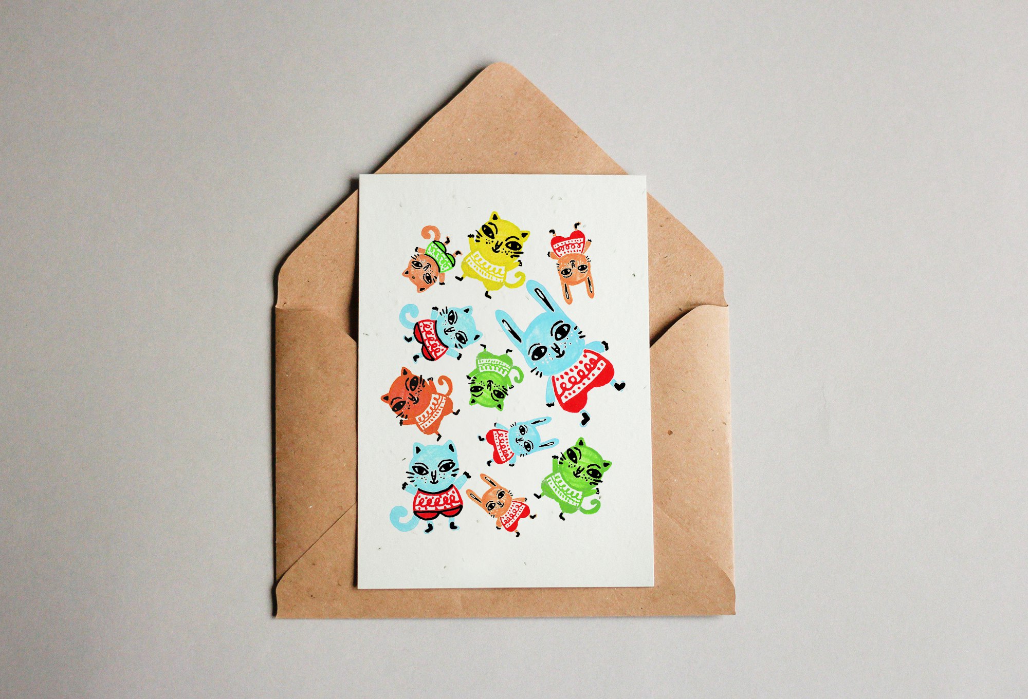 Растущая открытка Звери в свитерах