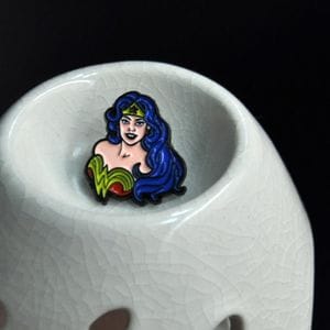 Значок-пин Чудо-женщина