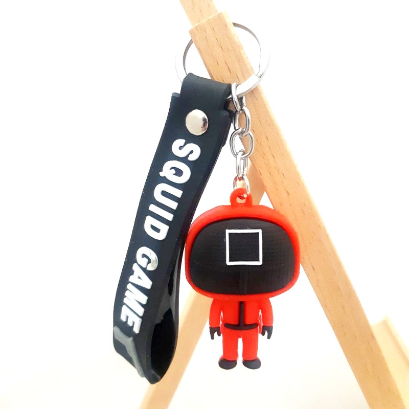 Брелок объемный Игра в кальмара. Наблюдатель (53762)