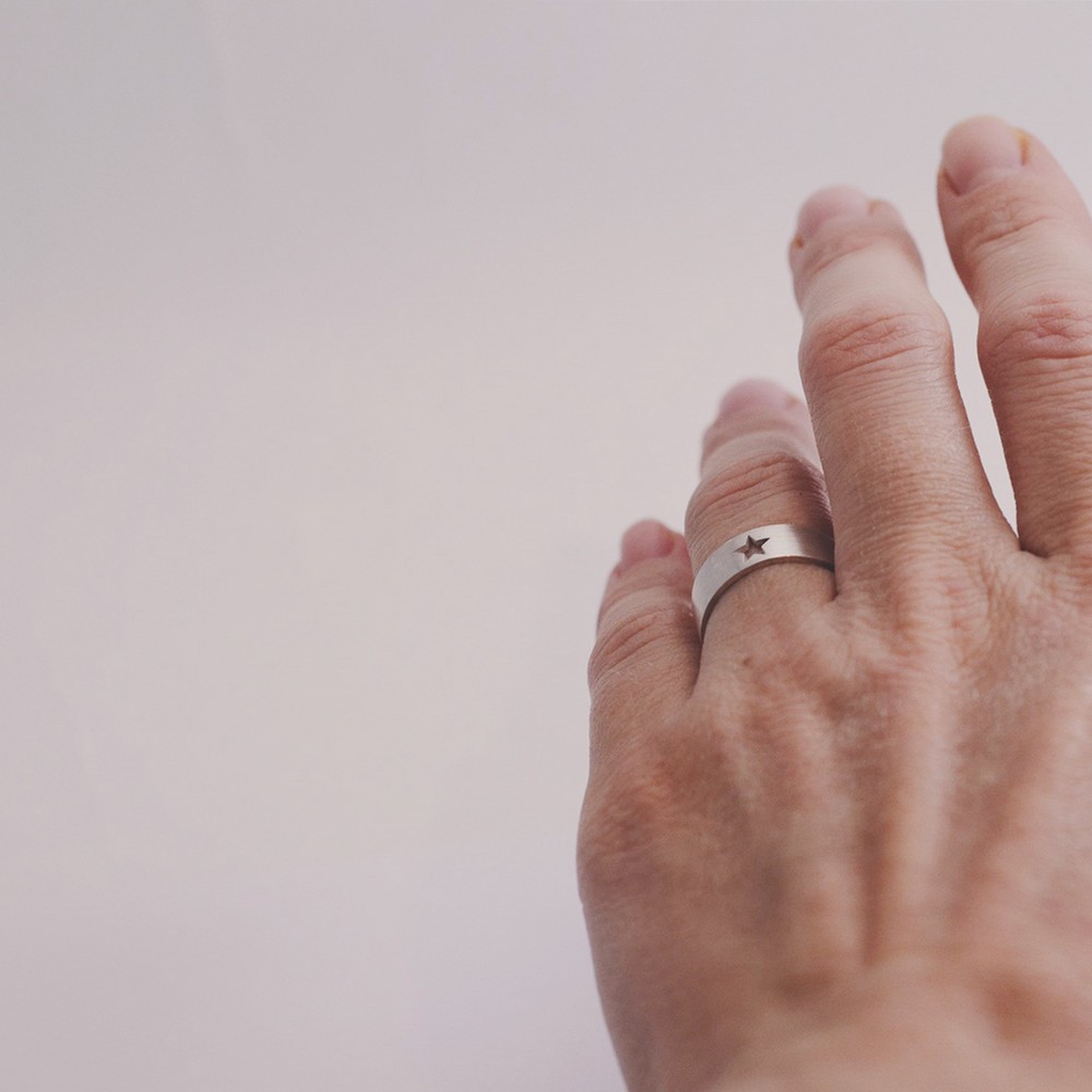 Кольцо со звездой