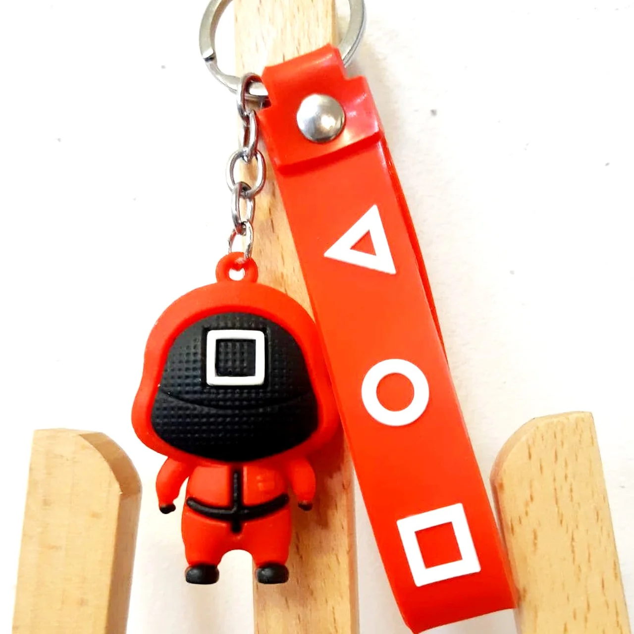 Брелок объемный Игра в кальмара. Наблюдатель (53762)