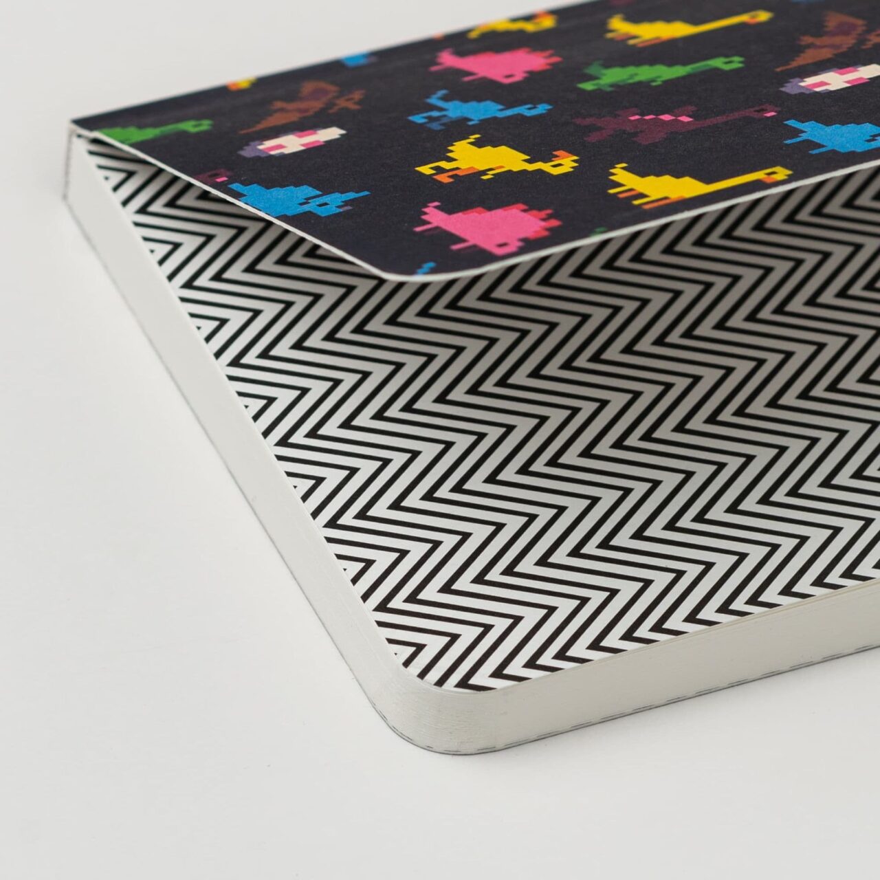 Блокнот А6 Dinosaurs (в точку)