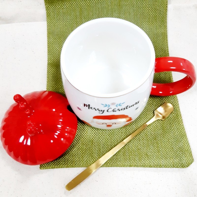 Кружка 3D с крышкой Дед Мороз (17184)