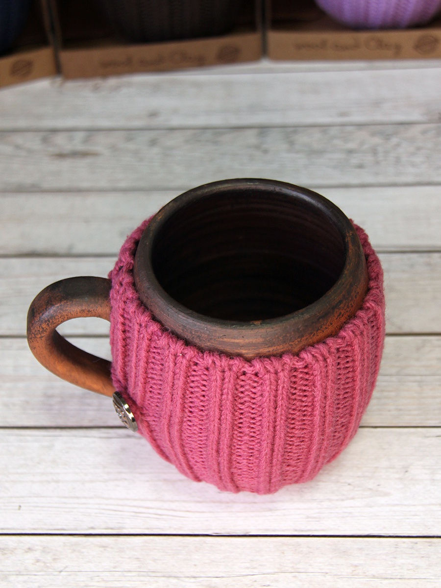 Вязаная кружка с ручкой Розовый чай