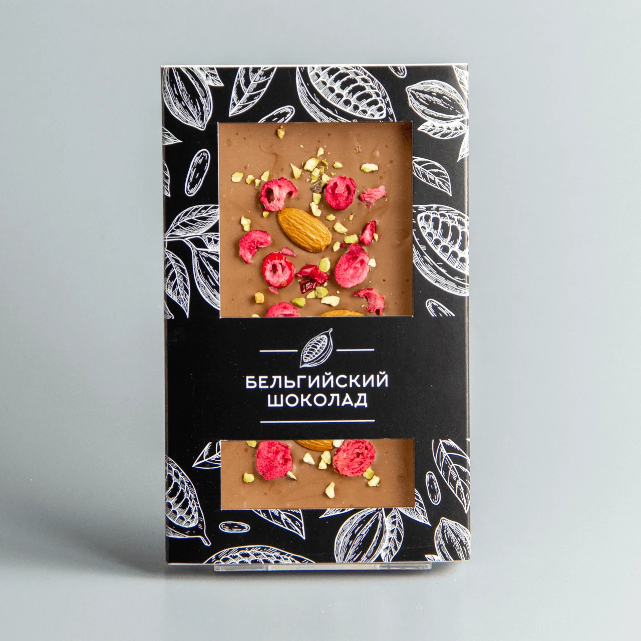 Молочный шоколад с клюквой, миндалём и фисташками 19
