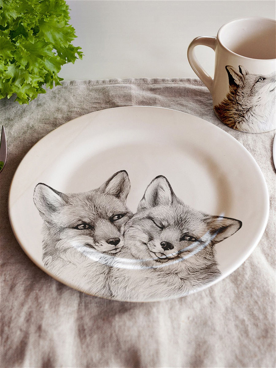 Тарелка Лисы. Объятия, 24 см.