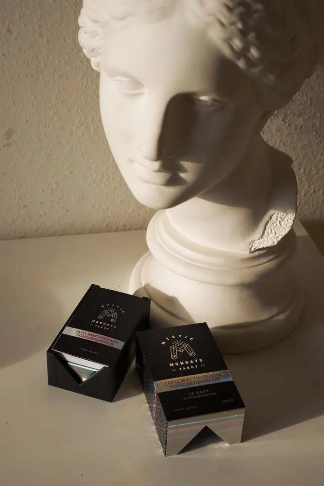 Mystic Mondays Tarot. Таро мистических понедельников