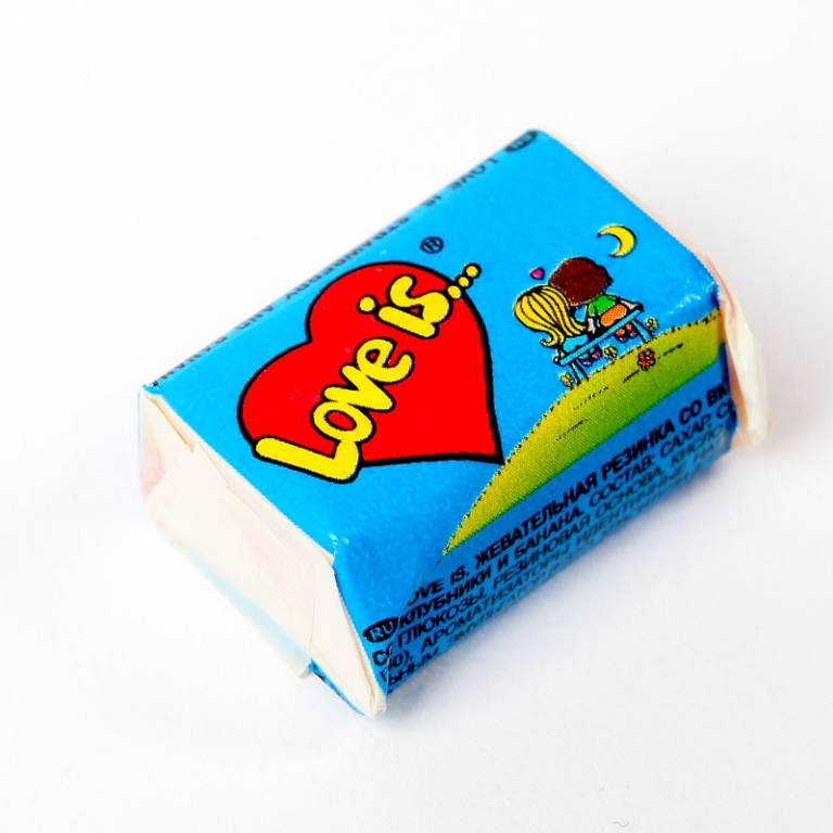 Жевательная резинка Love Is ассорти