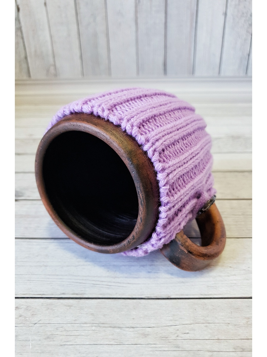 Вязаная кружка с ручкой Сирень