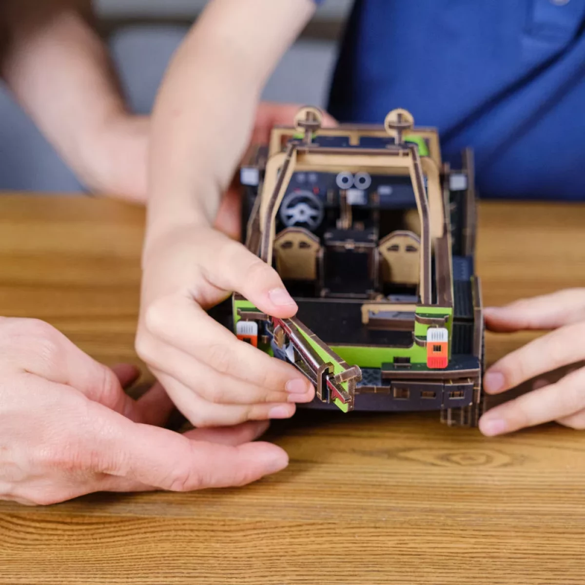 Конструктор Маверик Зеленый 265 деталей