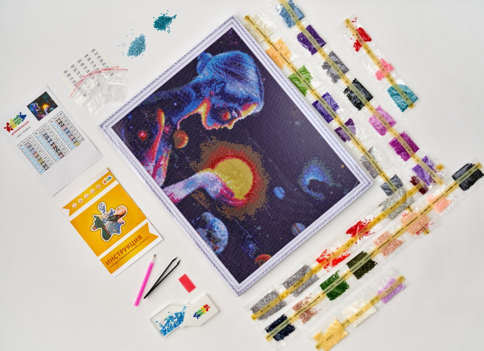 Алмазная мозаика Солнечная система на ладони 40х50 см