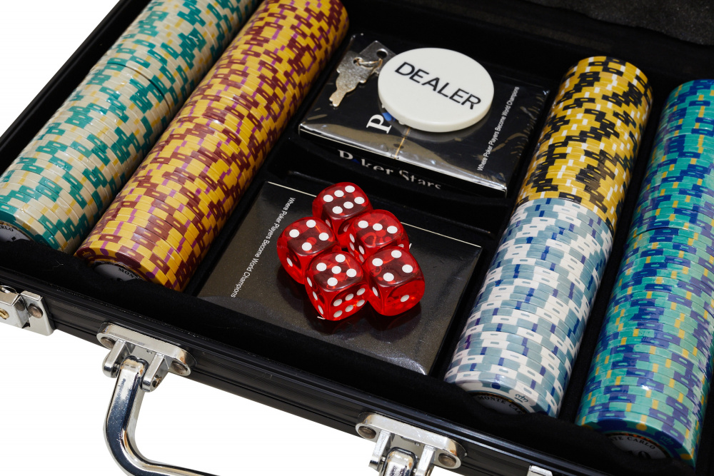 Набор для покера Monte Carlo на 200 фишек