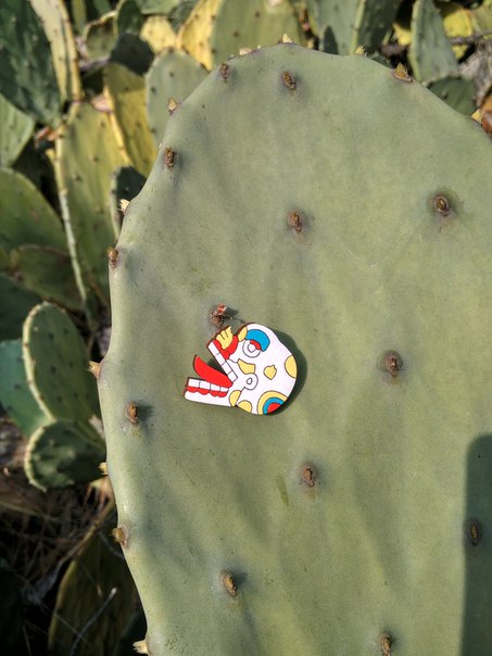 Брошь Череп ацтеков