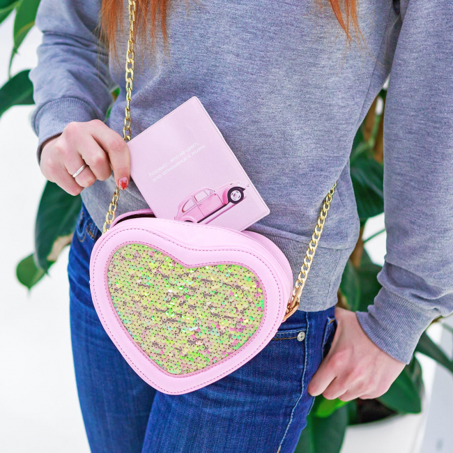 Обложка на автодокументы Жизнь в розовом