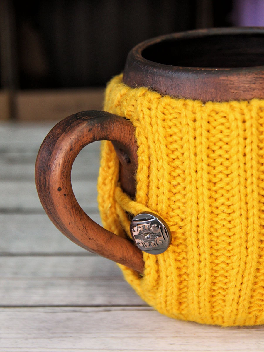 Вязаная кружка с ручкой Раф