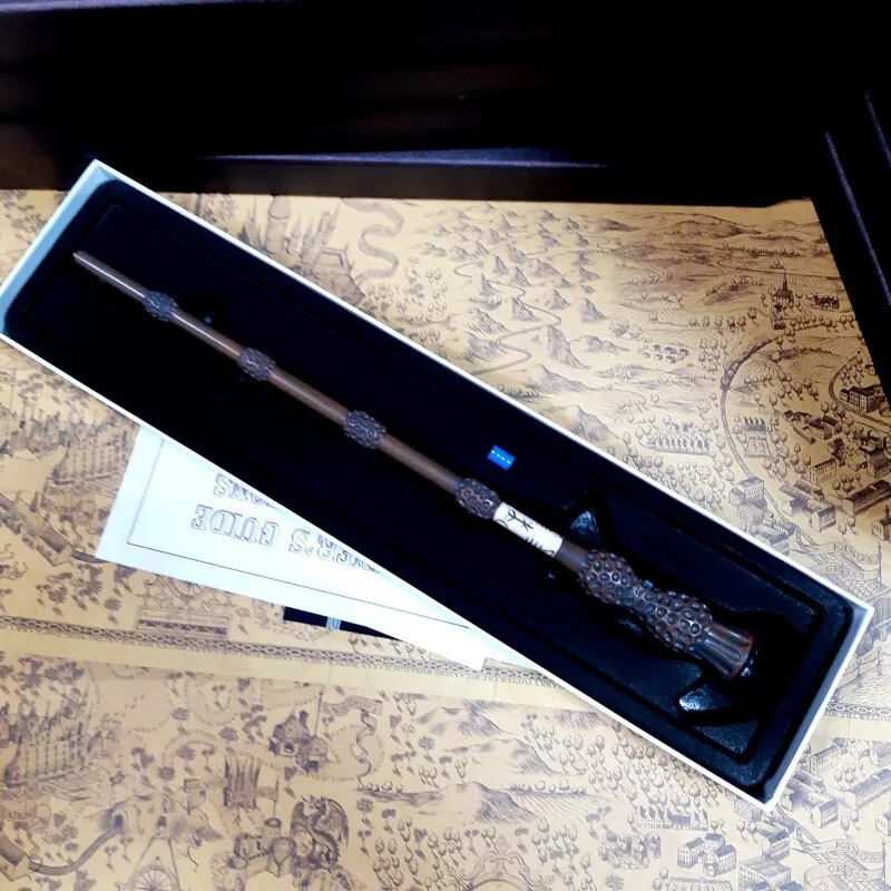 Волшебная палочка Бузинная с фонариком и батарейкой 11922