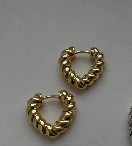 Серьги Minimal Сердечки крученые (цвет золото)