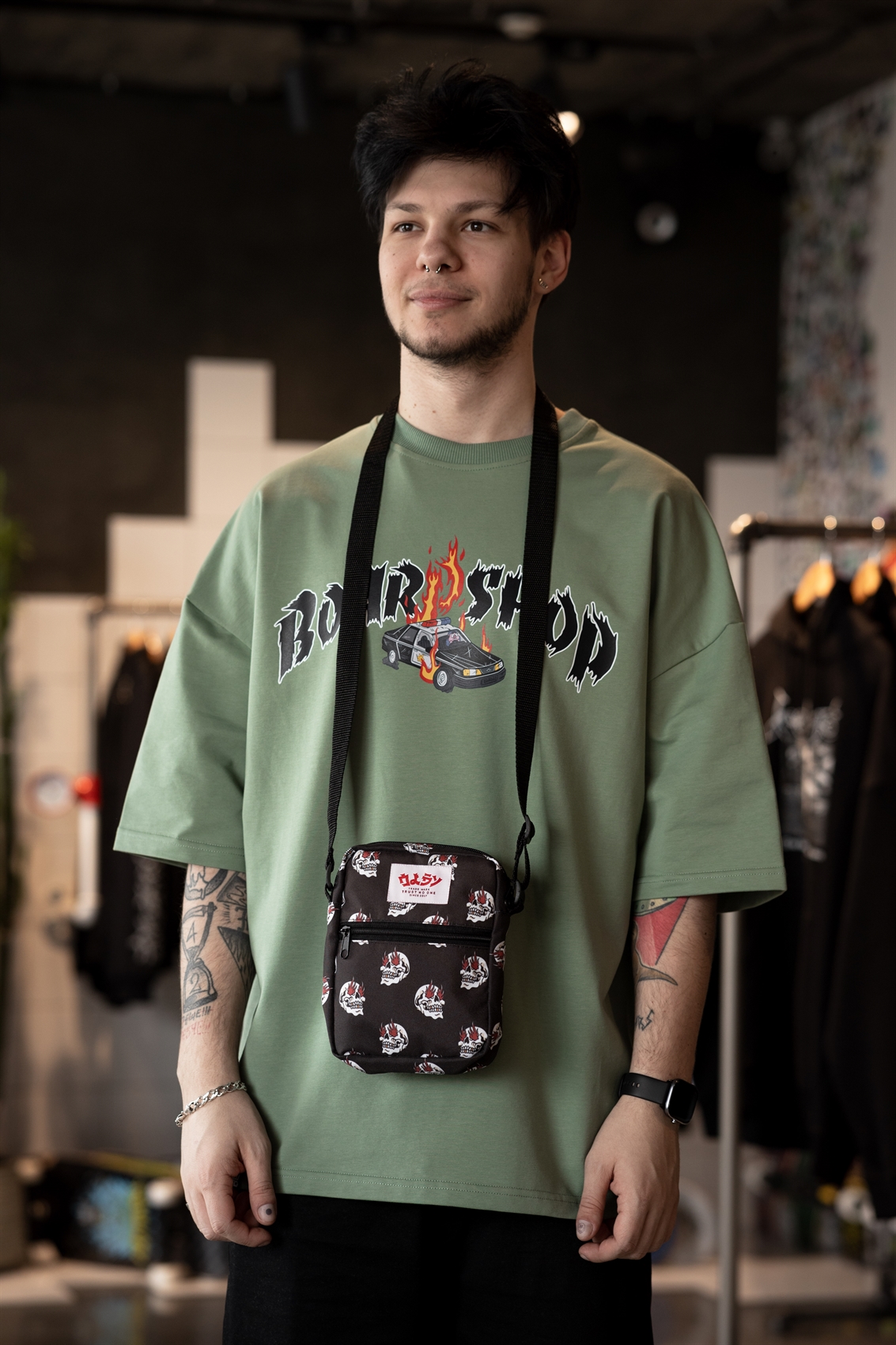 Сумка-мессенджер Oldy (черный, горящий череп)