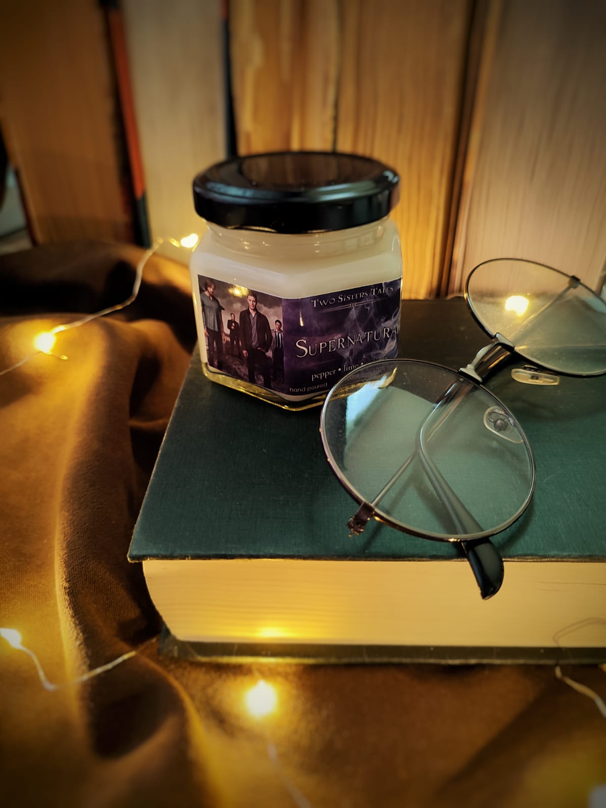 Ароматическая свеча TST Сверхъестественное, 100 мл.