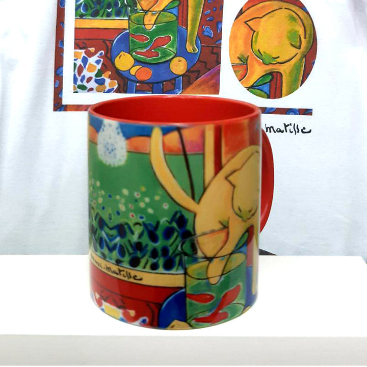 Кружка Анри Матисс. Кот и красные рыбки (красная), 330 мл. (18198)