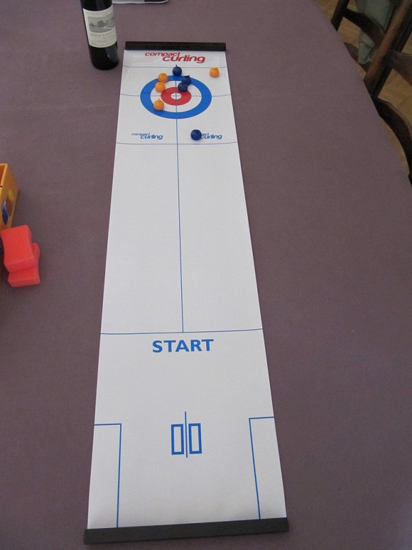 Игра Нано-Кёрлинг в тубусе	